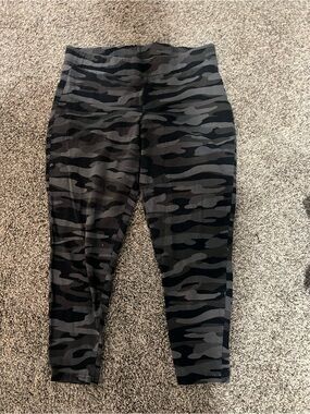 Black & Gray Camo Leggings